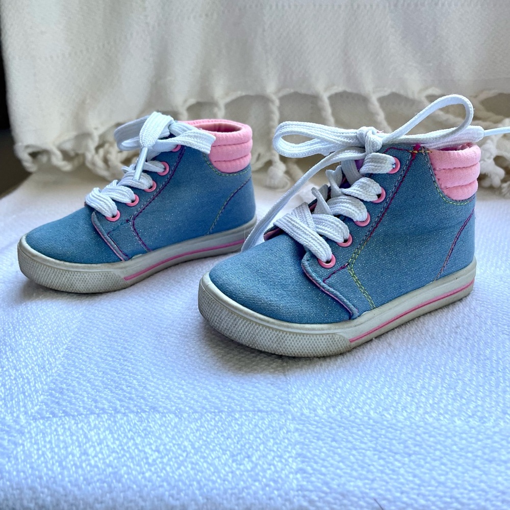 Carter's Simple Joys Girls Toddlers Sneakers Size 7M